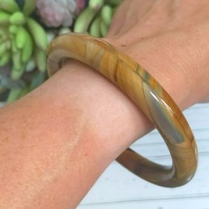 Imitation Bakelite Bracelet w/Marble Details